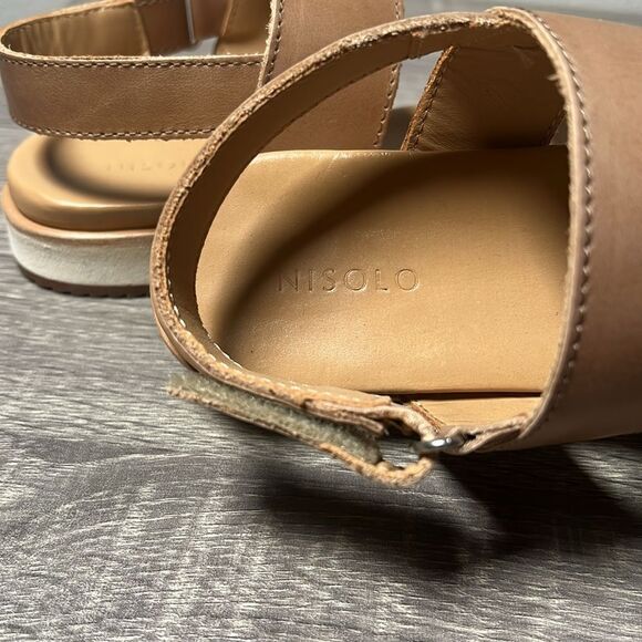 Nisolo Go-To Flatform Sandal 2.0 Sandals Shoes - Picture 7 of 9